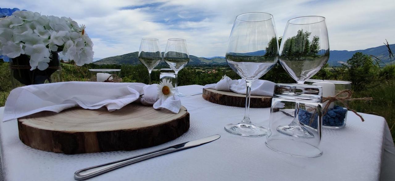"Il Casaletto" Agriturismo Moderno, Vista Panoramica E Cibo Spettacolare- Scurcola Marsicana Exteriör bild
